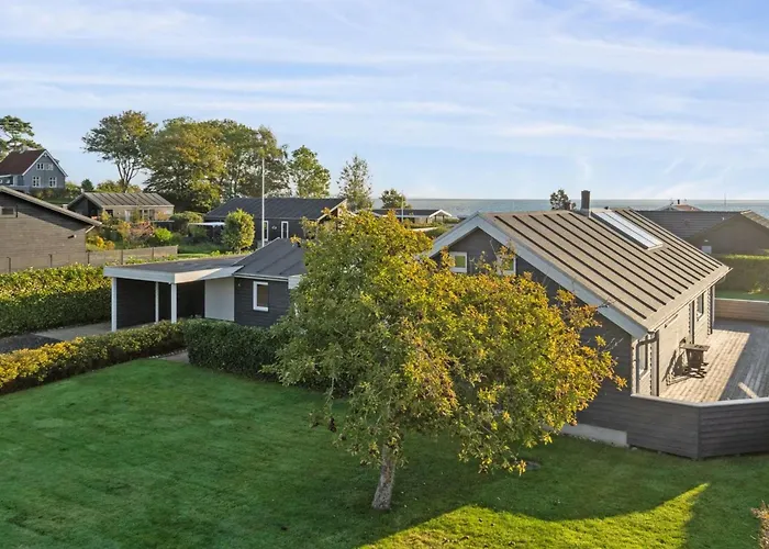 Tajo - 200m From The Sea By Interhome *